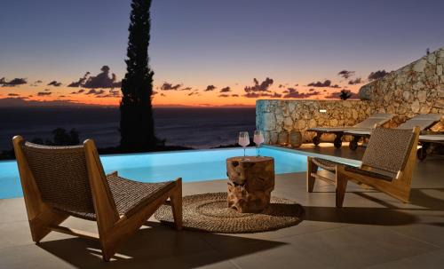 Skinaria Villa | Thelxi's Suite I - Brand New Seaview Suite!