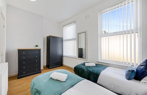 Everton House | Thirlmere House - Air Host & Stay - 5 Bedrooms
