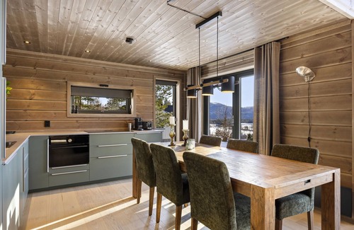 Vradal House | This 8-person holiday home is just a stone's throw from the center of Vrådal and is equipped with all luxury and conveniences.