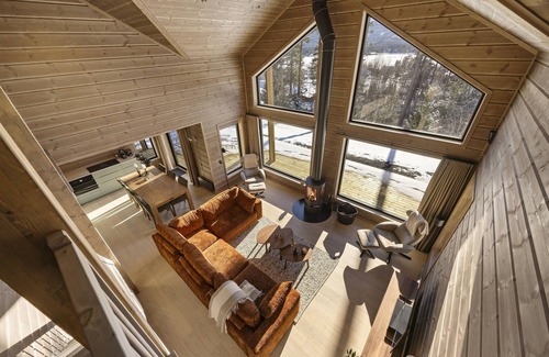 Vradal House | This 8-person holiday home is just a stone's throw from the center of Vrådal and is equipped with all luxury and conveniences.