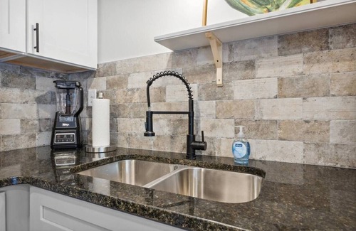 Hampton Apartment | This apartment is a 2 bedroom(s), 1 bathrooms, located in Hampton, VA.