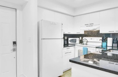 Mission Bay Apartment | This apartment is a 2 bedroom(s), 2 bathrooms, located in Boca Raton, FL.