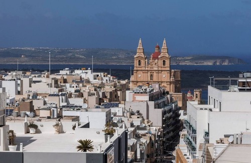 Ta' Pennellu Apartment | This apartment is a 2 bedroom(s), 1 bathrooms, located in Il-Mellieħa, null.