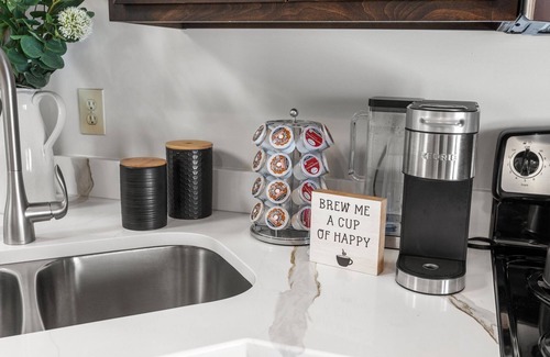 Versailles House | This barn is a 2 bedroom(s), 1.5 bathrooms, located in Midway, KY.