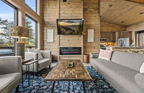 Gatlinburg - Pigeon Forge Cabin | "This cabin is absolutely beautiful and in a gorgeous and quiet area!"