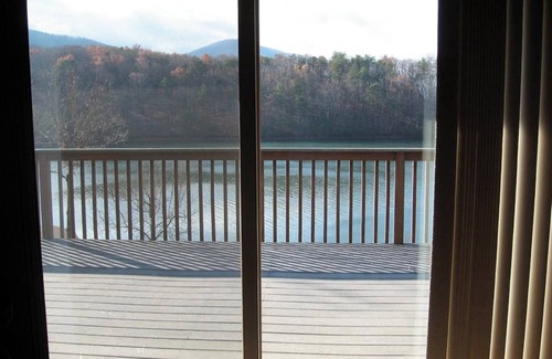 Huddleston Cabin | This cabin is oozing with charm and has magnificent view of the lake and Smith Mountain