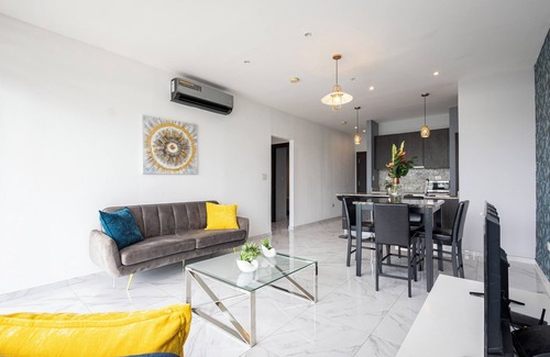 David Condo | This condominium is a 2 bedroom(s), 1.5 bathrooms, located in David, Chiriqui.