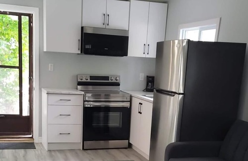 Wasaga Beach Cabin | This cottage is a 2 bedroom(s), 1 bathrooms, located in Wasaga Beach, ON.