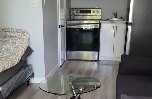 Wasaga Beach Cabin | This cottage is a 2 bedroom(s), 1 bathrooms, located in Wasaga Beach, ON.