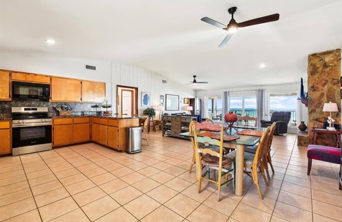 St. George Island House | THIS DELIGHTFUL HOME IS IDEAL for a family vacation.