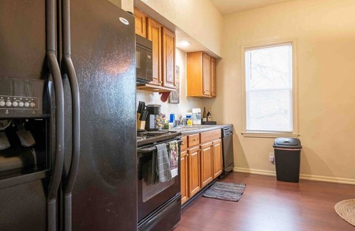 Newport News Apartment | This duplex is a 3 bedroom(s), 1 bathrooms, located in Newport News, VA.