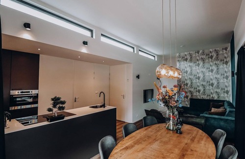 Municipality of Rhenen House | This Eco-Lode is furnished for six persons as well but also has an extra hot tub. This means you can relax completely from your own patio and grab your own wellness moment!