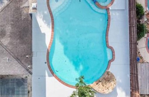 Barker House | This home offers a fantastic value, pet-friendly,and boasts a refreshing pool.nn