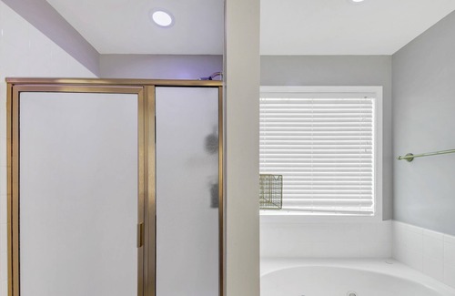McDonough House | This Homey Getaway is spacious and recently remodeled, great for game night!
