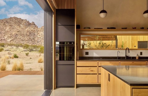 Inland Empire House | This house is a 2 bedroom(s), 2 bathrooms, located in Joshua Tree, CA.