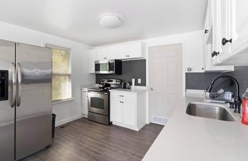 Southfield House | This house is a 2 bedroom(s), 1 bathrooms, located in Southfield, MI.