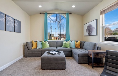 West Longview House | This house is a 3 bedroom(s), 2 bathrooms, located in Longview, WA.