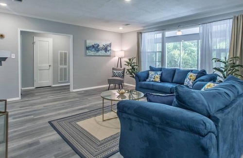 Macon House | This house is a 4 bedroom(s), 2 bathrooms, located in Macon, GA.