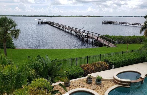 Gulf Cove House | This house is a 6 bedroom(s), 4.5 bathrooms, located in Port Charlotte, FL.