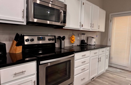 Columbus Square Condo | THIS IS THE ONE! Beautiful 2-BR 1.5 BA condo at PRIME downtown St. Louis!