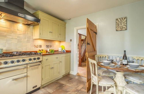 Saxmundham Apartment | This lovely cottage is a short drive from the coast
