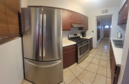 Northeast Heights House | This peaceful, relaxing house has beautiful mountain & sunset views