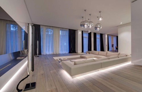 West Berlin Centre Apartment | This property is for training purposes only and not for rental