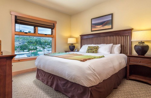 Chelan Resort | This resort & location is simply Heaven !