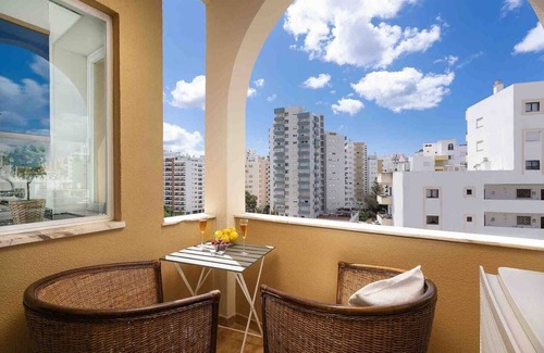 Praia da Rocha Apartment | This stylish place to stay is perfect for group trips.