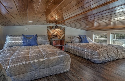 Young Harris Apartment | This tiny house is a 2 bedroom(s), 1 bathrooms, located in Young Harris, GA.