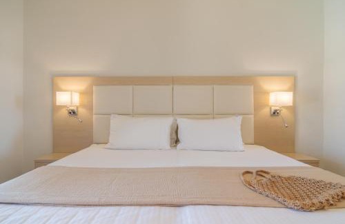 Lakones Bed & Breakfast | Thomas Beach Studios