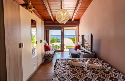 Lavreotiki Villa | Thoricus Studio by the Beach