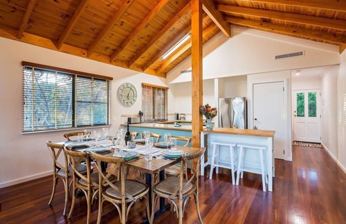 Yallingup House | Three Bears Yallingup Hideaway near Wineries