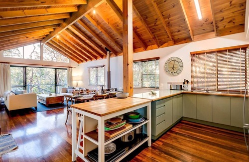 Yallingup House | Three Bears Yallingup Hideaway near Wineries