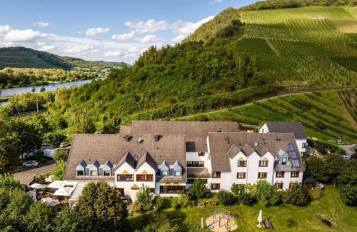 Ockfen House | Three-bed room comfort brook view - Landidyll Weinhotel Klostermühle