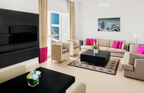 Al Barsha 1 Hotel | Three Bedroom Apartment Near Mashreq Metro By E R