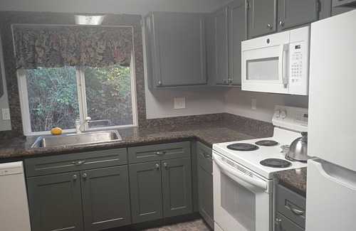 Snohomish House | Three bedroom home on 18 wooded acres, quiet retreat like setting