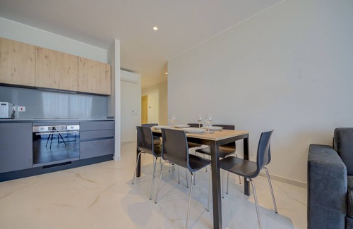 St. Andrew's Apartment | Three Bedroom Suite 6