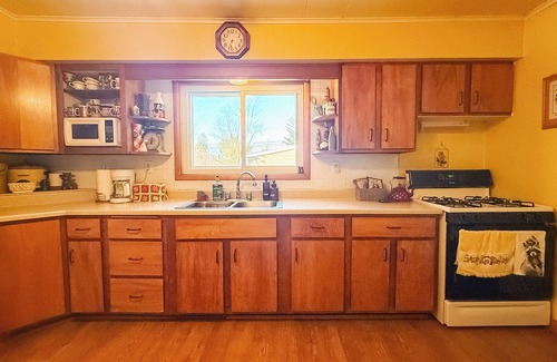 Gwinn House | Three Bedroom Time Capsule House in Hidden Gem Gwinn, Michigan