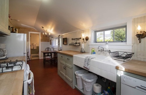 Morro Bay House | Three Historic Cottages, One Perfect Stay in the Heart of Morro Bay