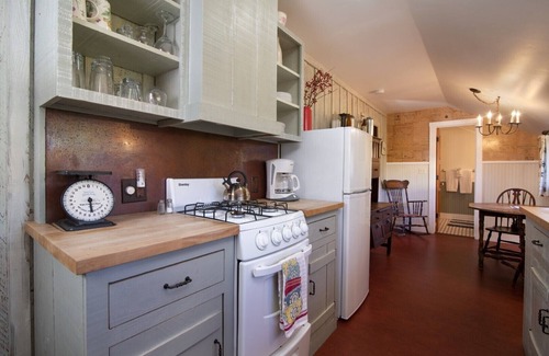 Morro Bay House | Three Historic Cottages, One Perfect Stay in the Heart of Morro Bay