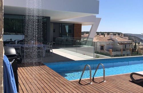 Salema House | Three Palms Nordic Luxury Villa Salema with fantastic seaviews