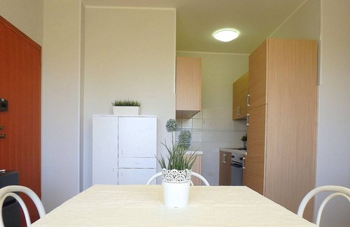 Lido di Pomposa Apartment | three-room apartment in a beachfront condo with a view of the pedestrian walkway