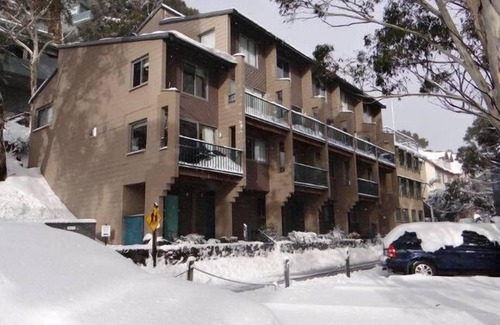 Thredbo Apartment | Three Story Apartment - Warrina 7
