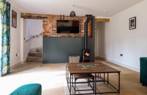 Chirk Bank House | Threshers Barn