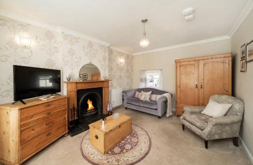 Kirriemuir House | Thrums Cottage