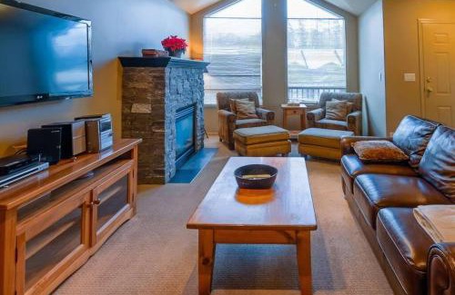 East Kootenay House | Thunder Ridge Chalet by Fernie Lodging Company