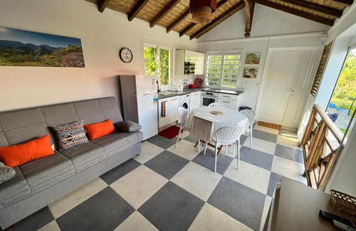 Baie-Mahault House | Ti bijou