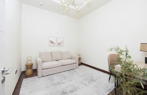 Palm Jumeirah Apartment | Tiara Residences Palm Jumeirah 2 Beds Sleeps 6