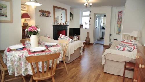 Mumbles House | Tichbourne Street, Mumbles